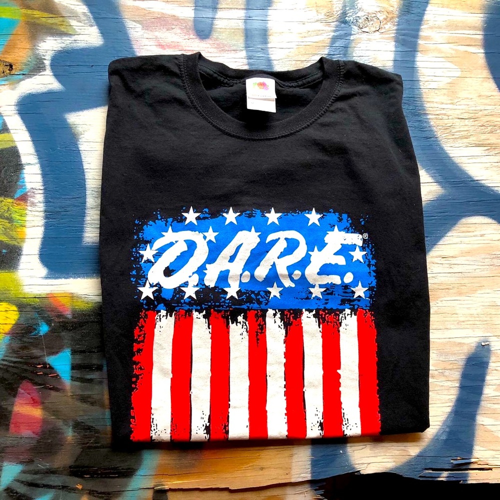 🚫🍸💉DARE T SHIRT